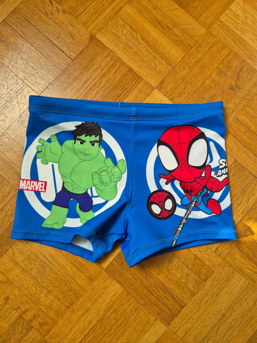 C&A Costumi da bagno: Marvel Badehose,  blau Gr. 122/128 – Usato da Dietikon venduto da grafad