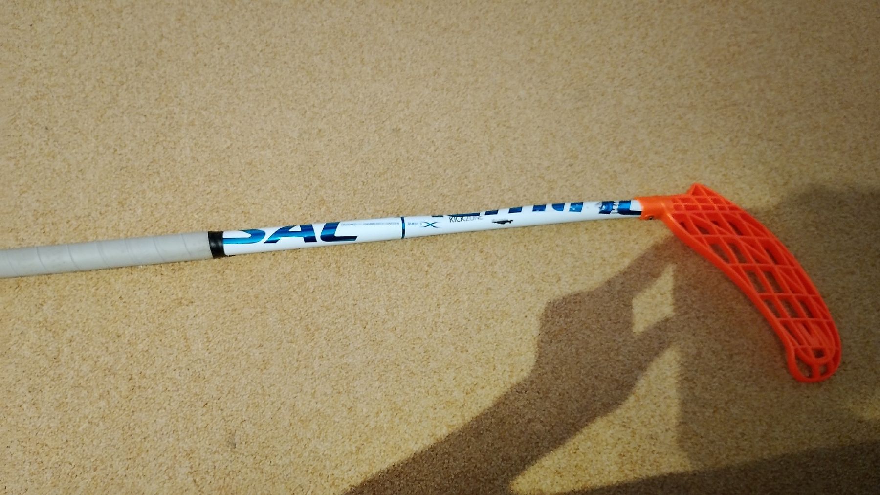 Unihockey: Salming Unihockey Schläger – Usato da Beringen venduto da Horsts_Garage