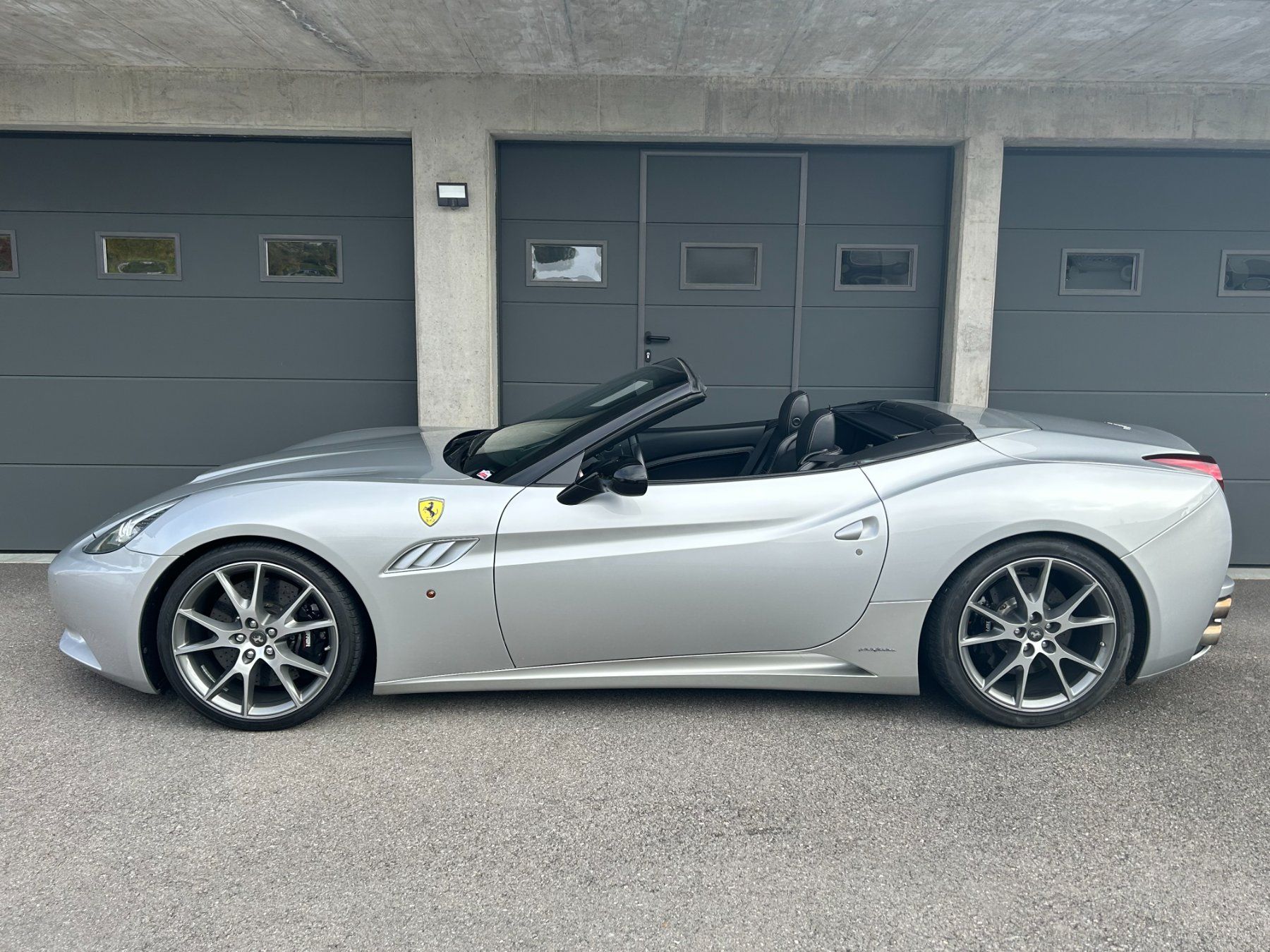 Ferrari Automobili: Ferrari California 4.3 V8 – Usato da Jongny venduto da Christopher7