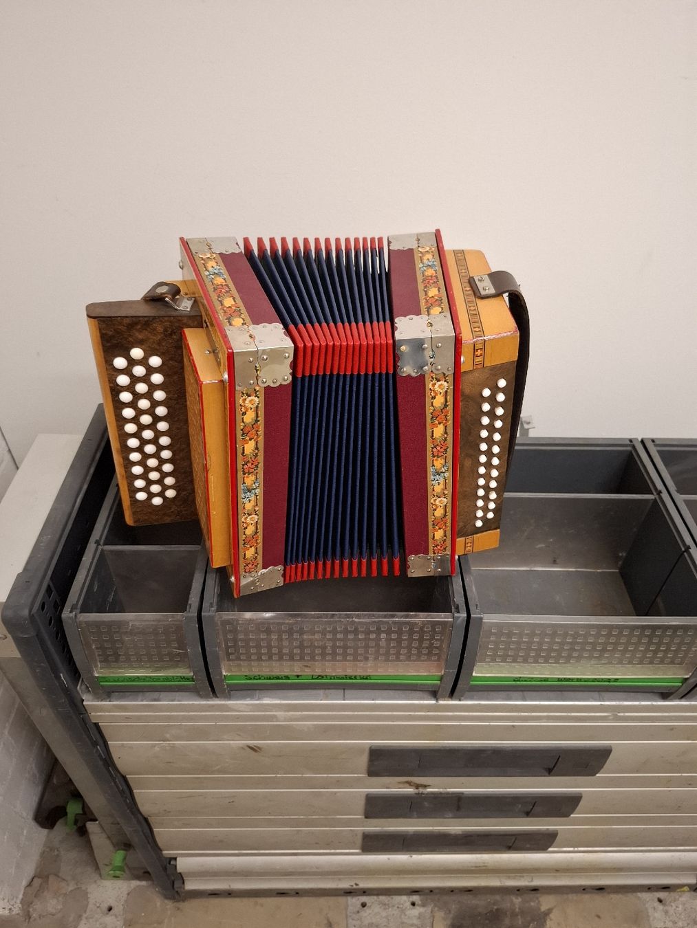 Gwerder Musikinstrumente: gwerder orgeli – Gebraucht aus Villeneuve von BibiVintage 8