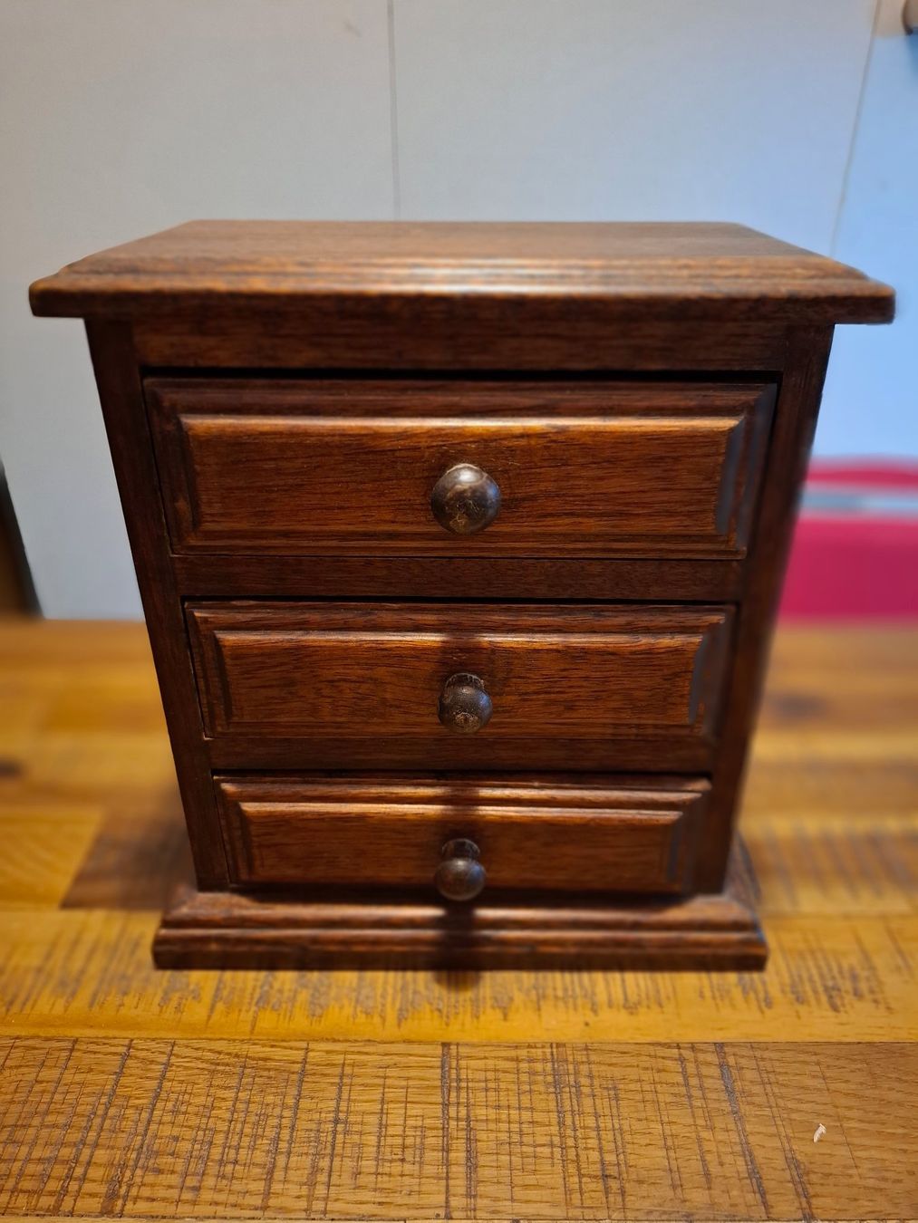 Dosen: Antike 1900 Mini Kommode aus Eiche rustikale Schmuckkästchen – Gebraucht aus Zürich von bruzolda 9
