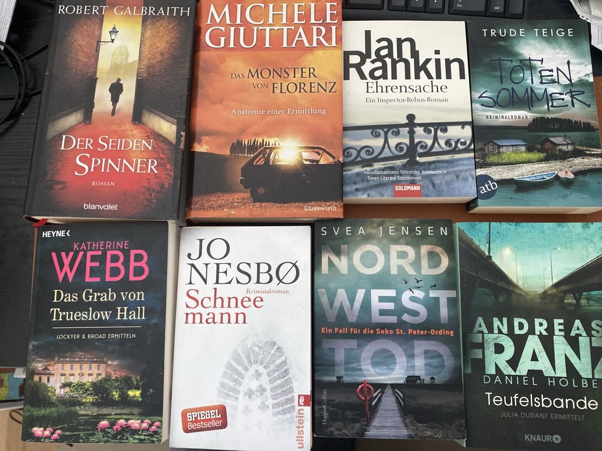 Livres: 8 spannende Krimis – D'occasion à Erlinsbach SO par Silverstorm