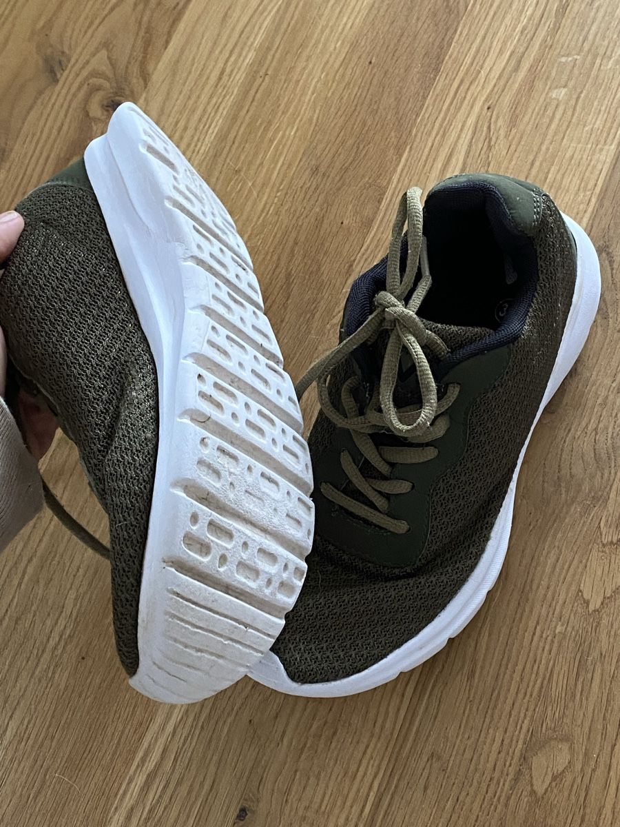 Scarpe da donna: Federleichte Schuhe in Olivegrün – Usato da Willerzell venduto da sandiesch 1