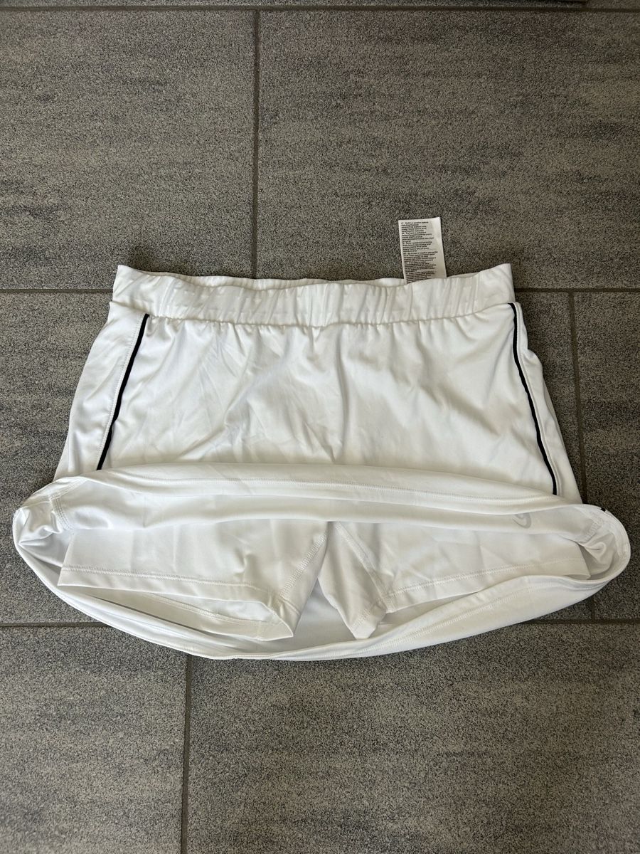 Gonne: Asics Tennisrock Damen Weiss  – Usato da Teufenthal AG venduto da nat_wfg9 2