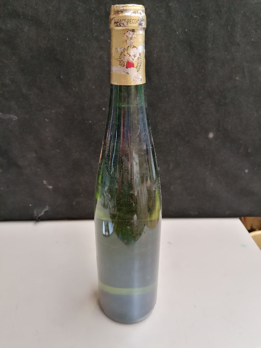 Wein: VIN DE ALSACE BAUR CHARLES REISLING 1996 – Neu (gemäss Beschreibung) aus Genève von Leboucheoreilles 1