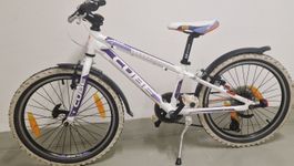 CUBE Kinder Velo 20 Zoll weiss violett guter Zustand