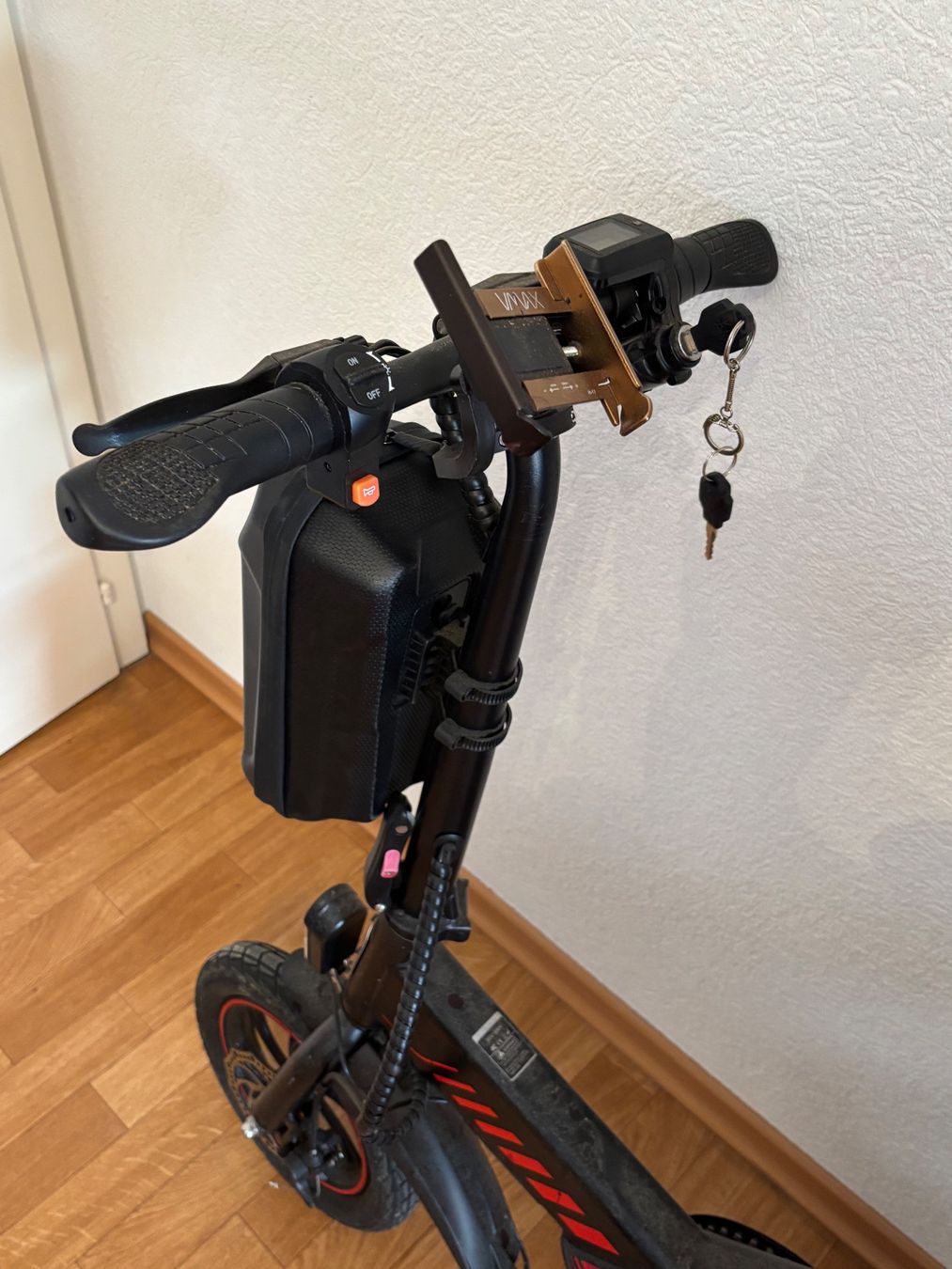 Scooters: VMAX T30. Salvador Pedali – Neu (gemäss Beschreibung) aus MONTHEY von roc_w2ll 2