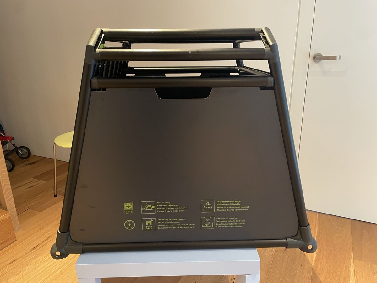 Autres décorations & accessoires: Hundebox Auto 4Pets Pro Noir 2 Medium – Neuf (Voir description) à Zollikerberg par sop_vf7t 1