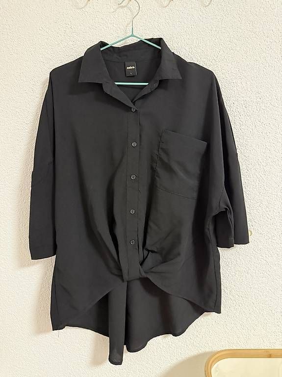 Camicette: Schwarze Bluse  – Nuovo e nell'imballaggio originale da Niederwangen BE venduto da by_nisrin