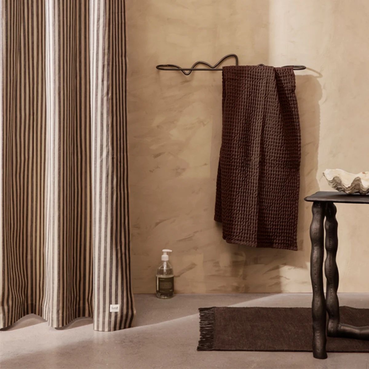 Vorhänge: Ferm Living Duschvorhang  – Gebraucht aus Zürich von bgg 1