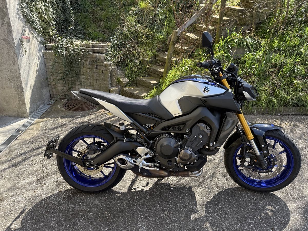 Yamaha Strasse: Yamaha MT09 SP – Gebraucht aus Posat von rob_yxf9