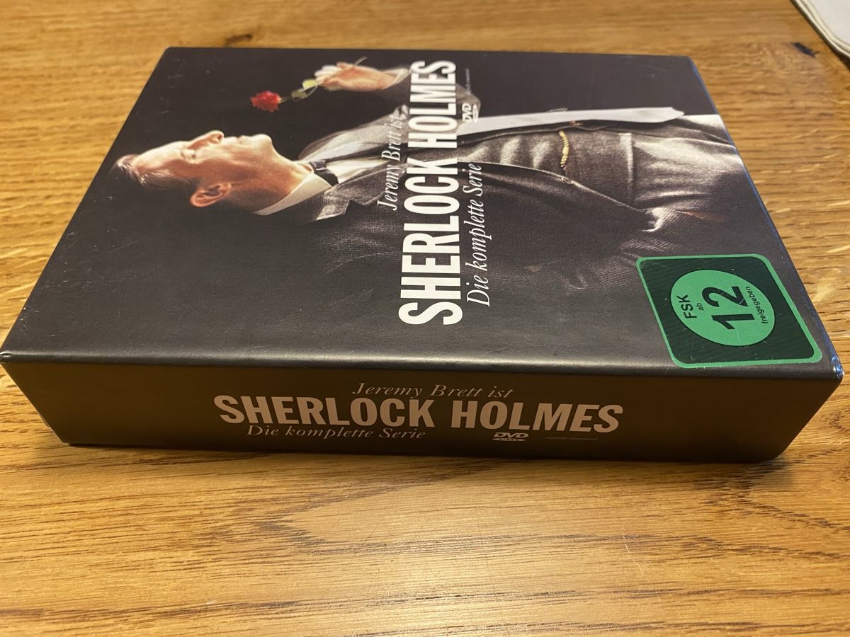 Tutti i DVDs: 12 DVDs Sherlock Holmes – Usato da Hallau venduto da cruiser01