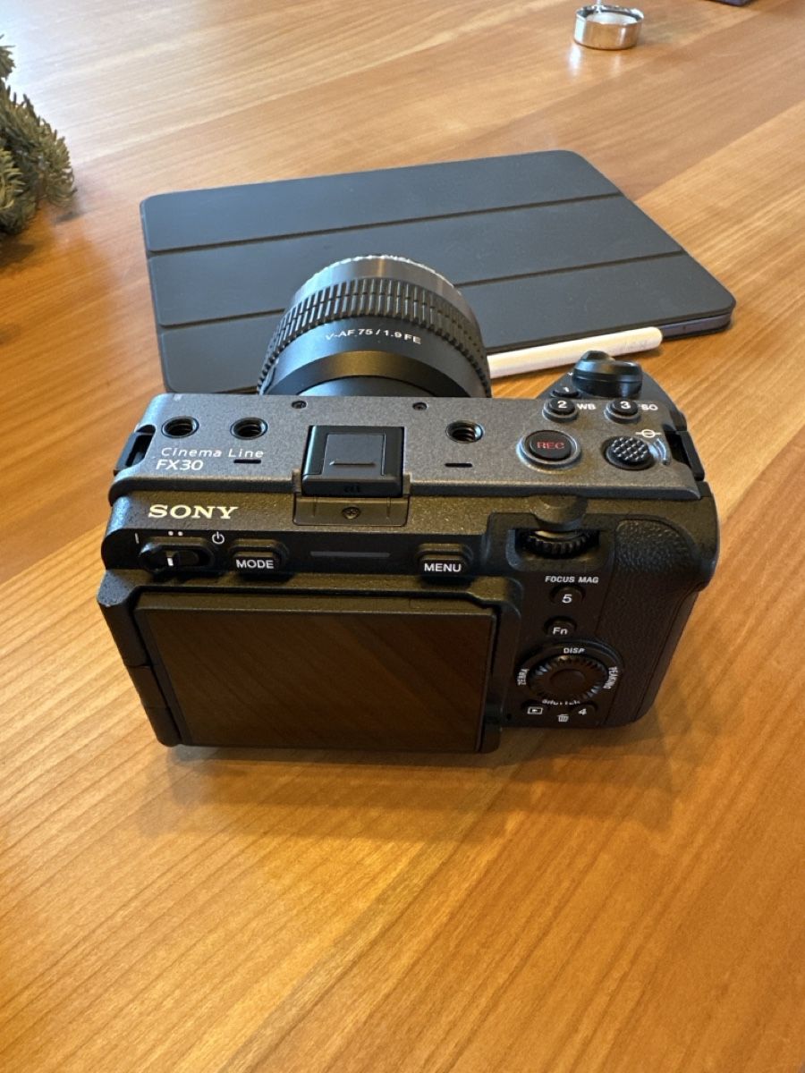 Sony Videocamere: Sony FX 30 cinema Camera Body – Nuovo (secondo la descrizione) da Bonstetten venduto da ramonmmueller 1