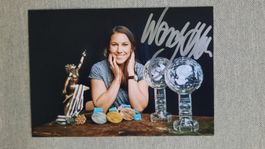 Autogramm Wendy Holdener