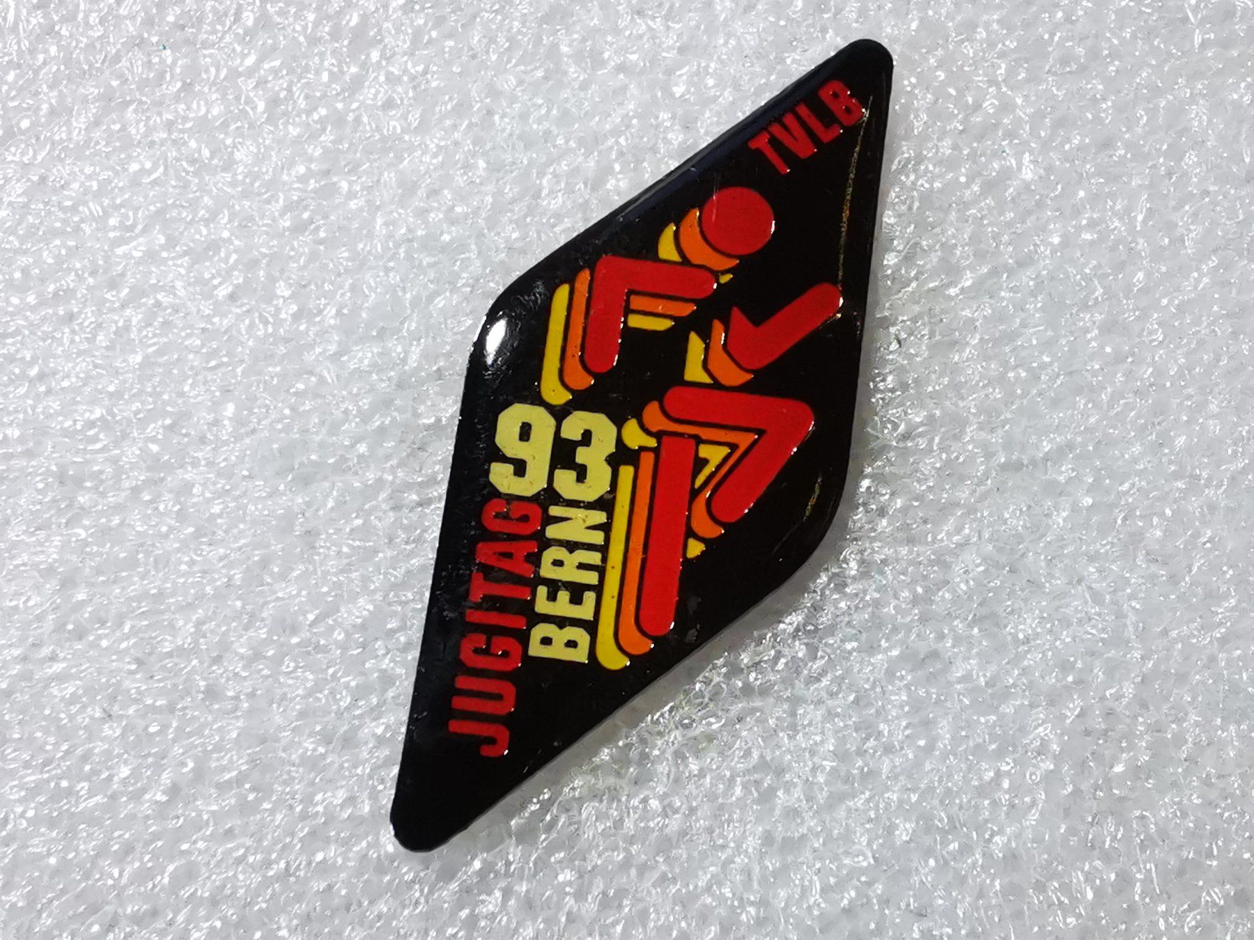 Placchette & Badge: Ansteckpin 143: Jugitag Bern – Usato da Oppligen venduto da Pin-Fall-Shop