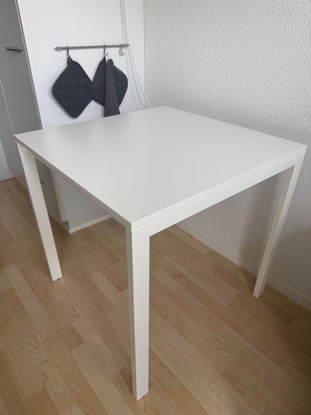 Ikea Tavoli: IKEA Melltorp Tisch – Usato da Zürich venduto da dmo_2wwf 1