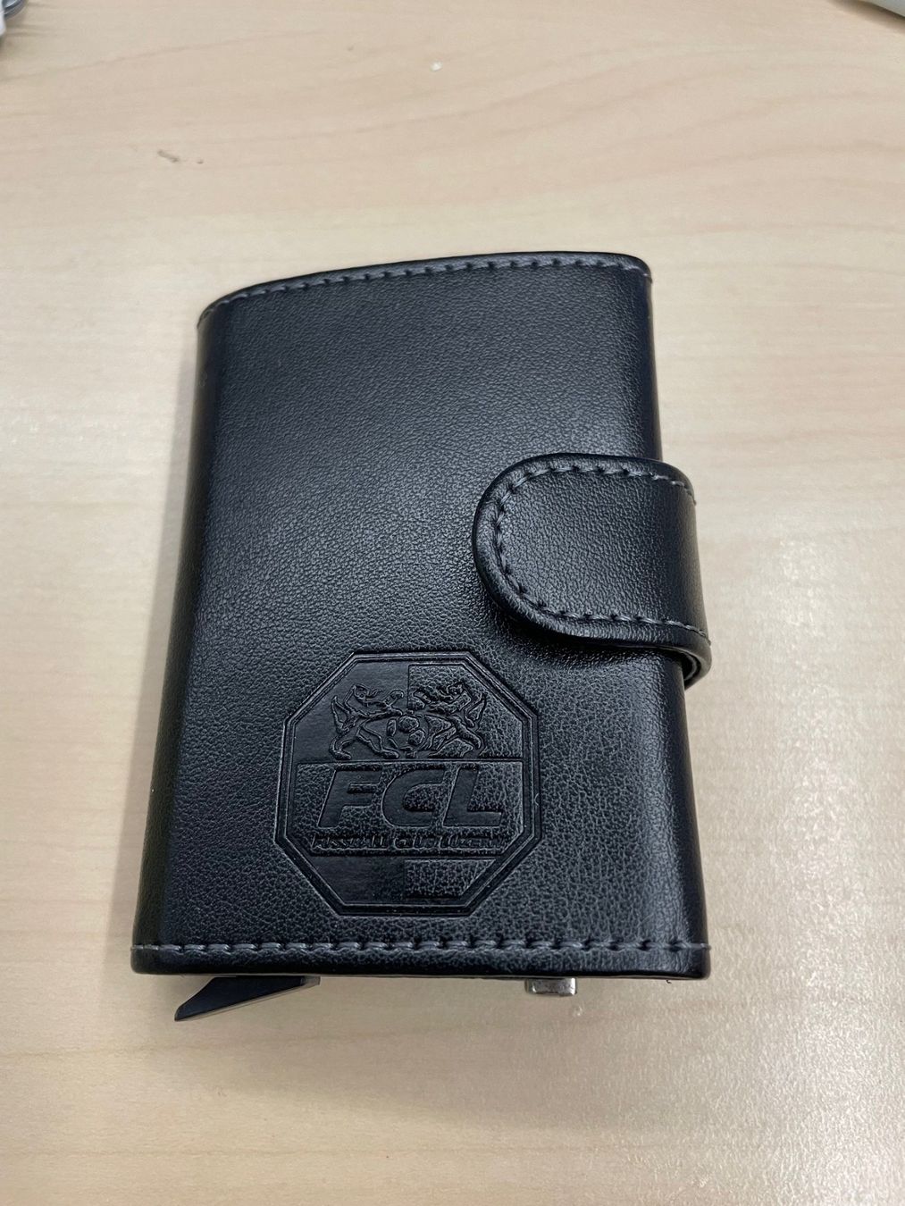 Portafogli: FCL Slim Wallet Neuwertig – Nuovo (secondo la descrizione) da Emmen venduto da paesu6