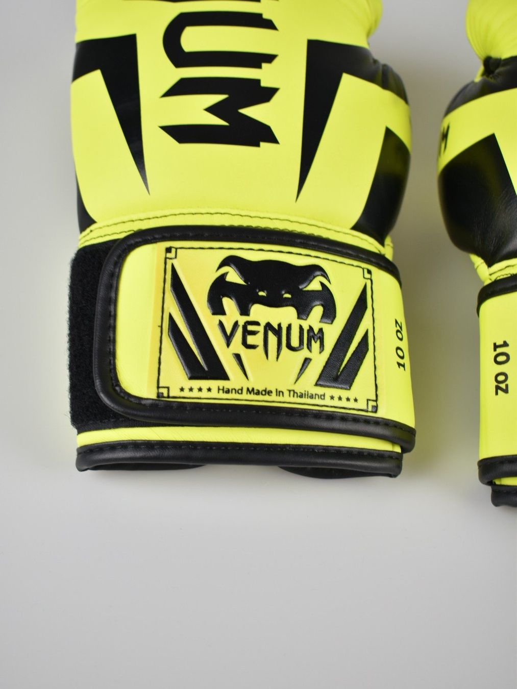 Guanti & manicotti: Venum Elite Boxhandschuhe Neongelb 10oz – Usato da Nürensdorf venduto da 2ND_STORY 1