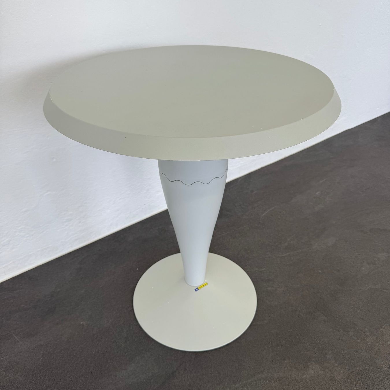 Kartell Scaffali: Kartell Miss Balù Table – Usato da Schönenwerd venduto da mcofficeshop 1