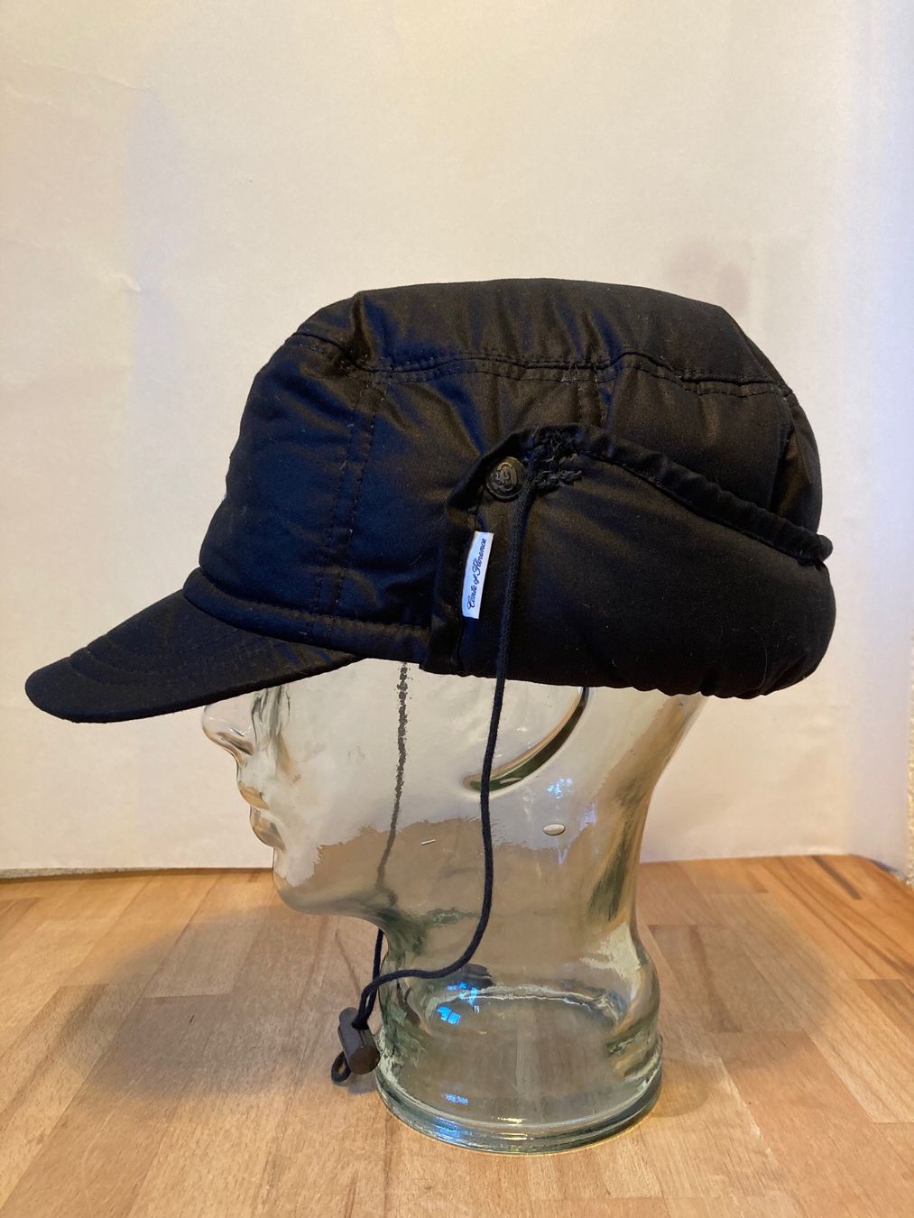 Copricapi, berretti & cappellini: Vintage Y2K Goosed Beanie Compte de Florence – Usato da Zürich venduto da le_souk 7