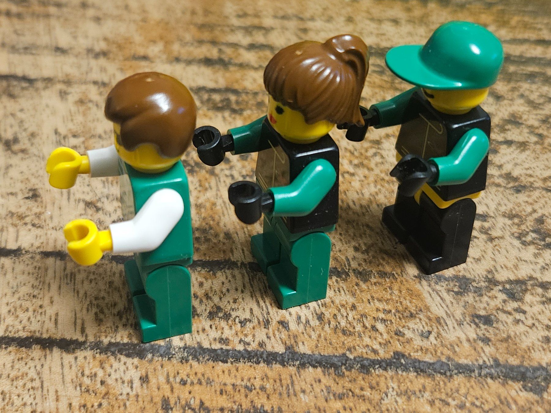 Lego Kit di costruzioni: lego lot de 3 figurines – Usato da Confignon venduto da Ecrofigs 2