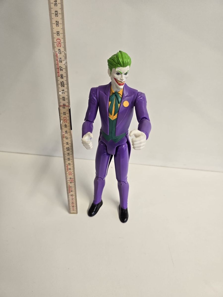 Statuette: DC Batman Figur Joker 30 cm – Usato da Oberurnen venduto da jasmin2fel 1