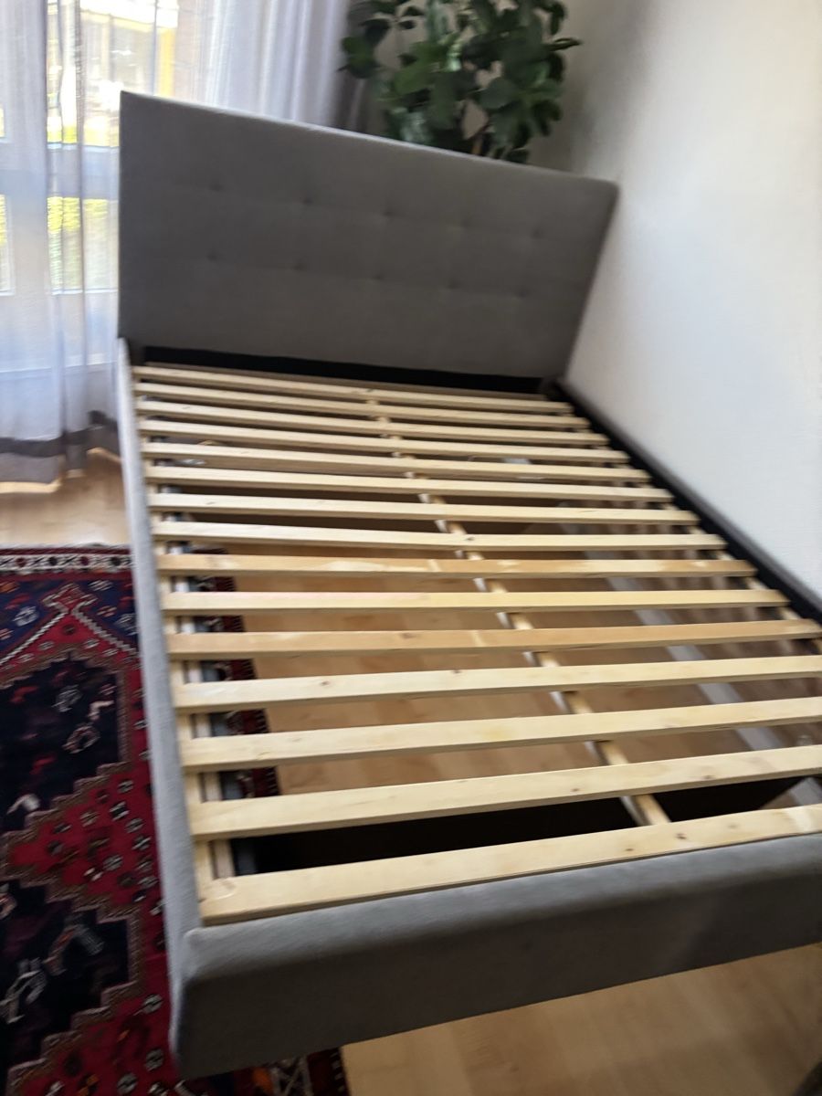 Letti: Bettgestell  inkl.Lattenrost 160x200 – Usato da Zug venduto da Deks 3