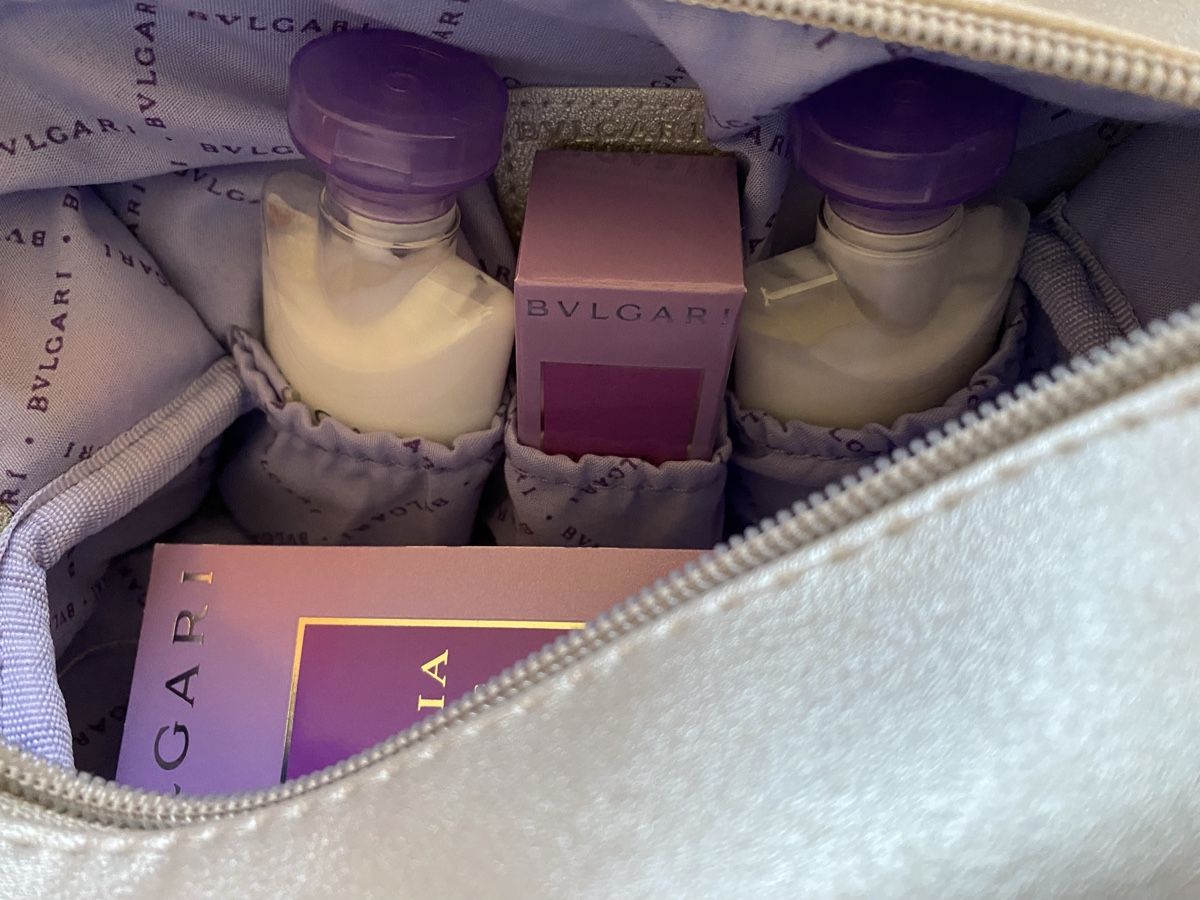 Bulgari Parfum & Eau de Toilette: Miniatures et trousse Bulgari Omnia – Neu und originalverpackt aus Bouveret von wes_7zll