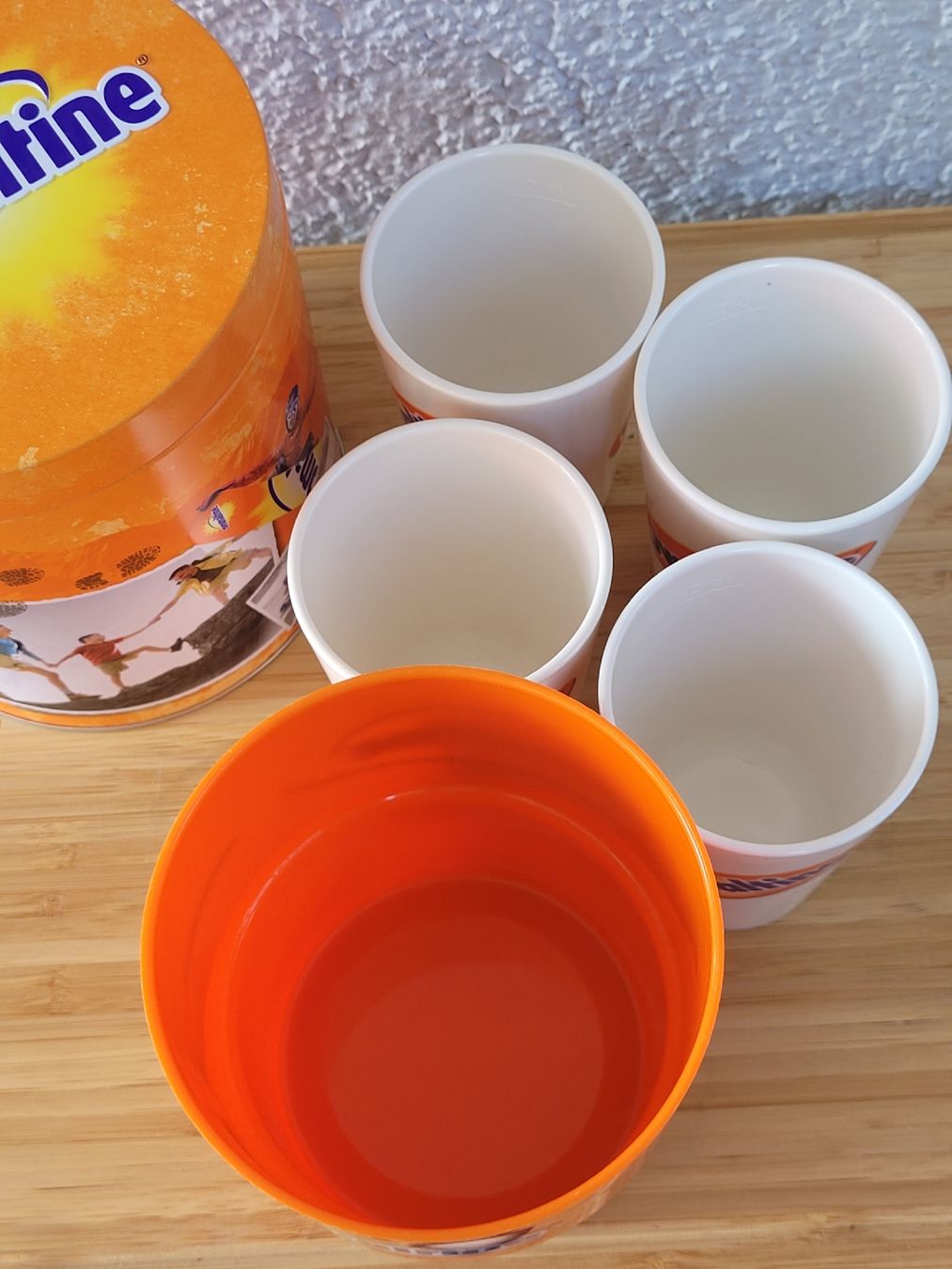 Set di piatti: Schönes Set Ovomaltine – Usato da Buttikon SZ venduto da Renco 3