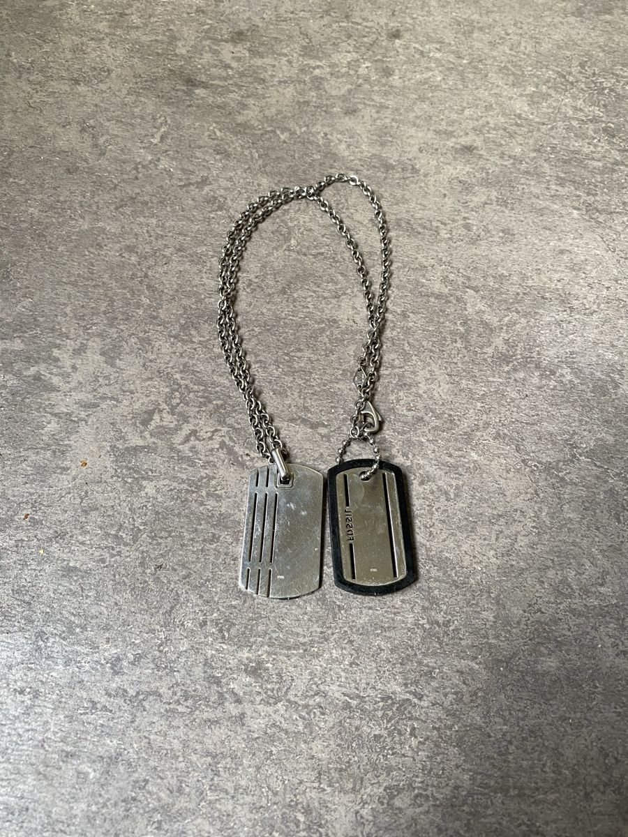 Fossil Catenine: Fossil Halskette 2 Dog Tag  – Usato da Bern venduto da secondjoel 2