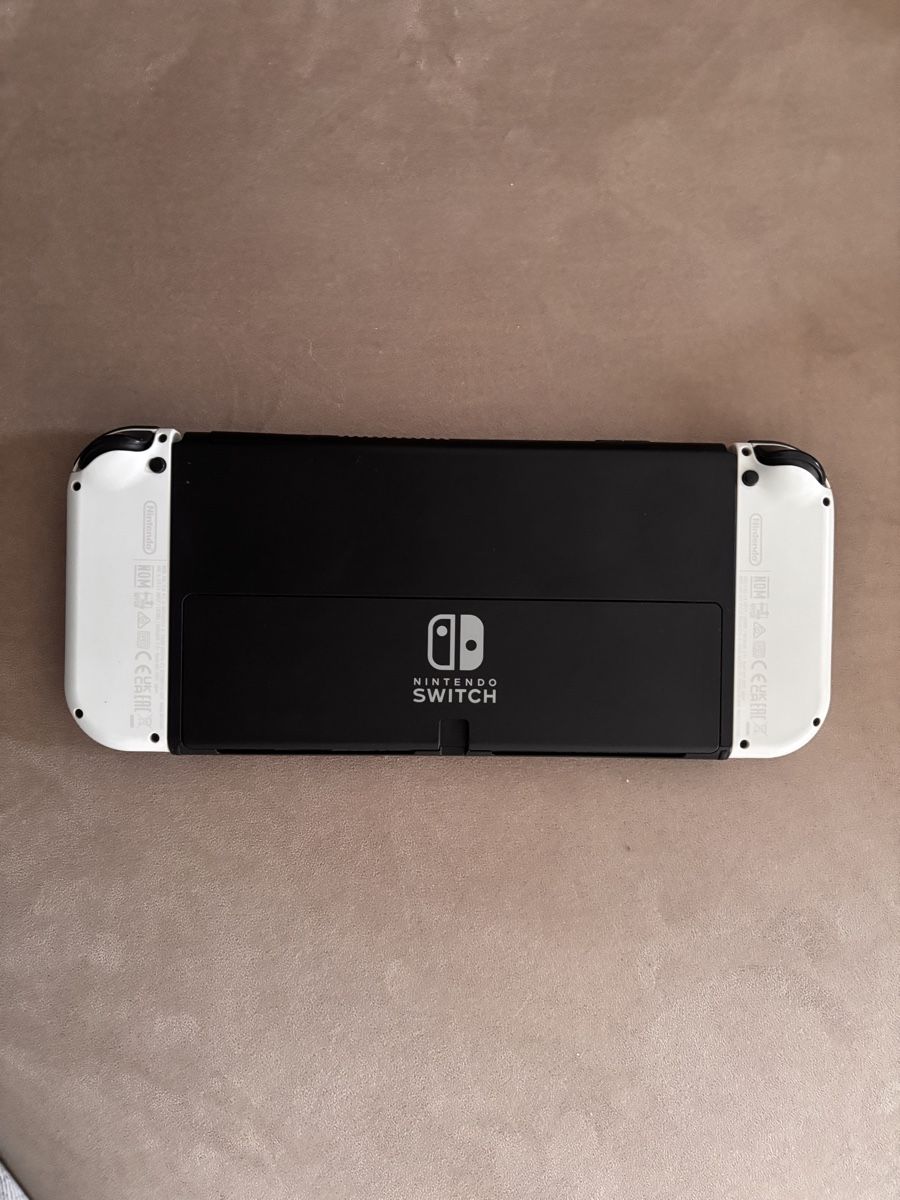 Nintendo Consoles: Nintendo switch OLED – Neuf (Voir description) à Horriwil par mama2007 5