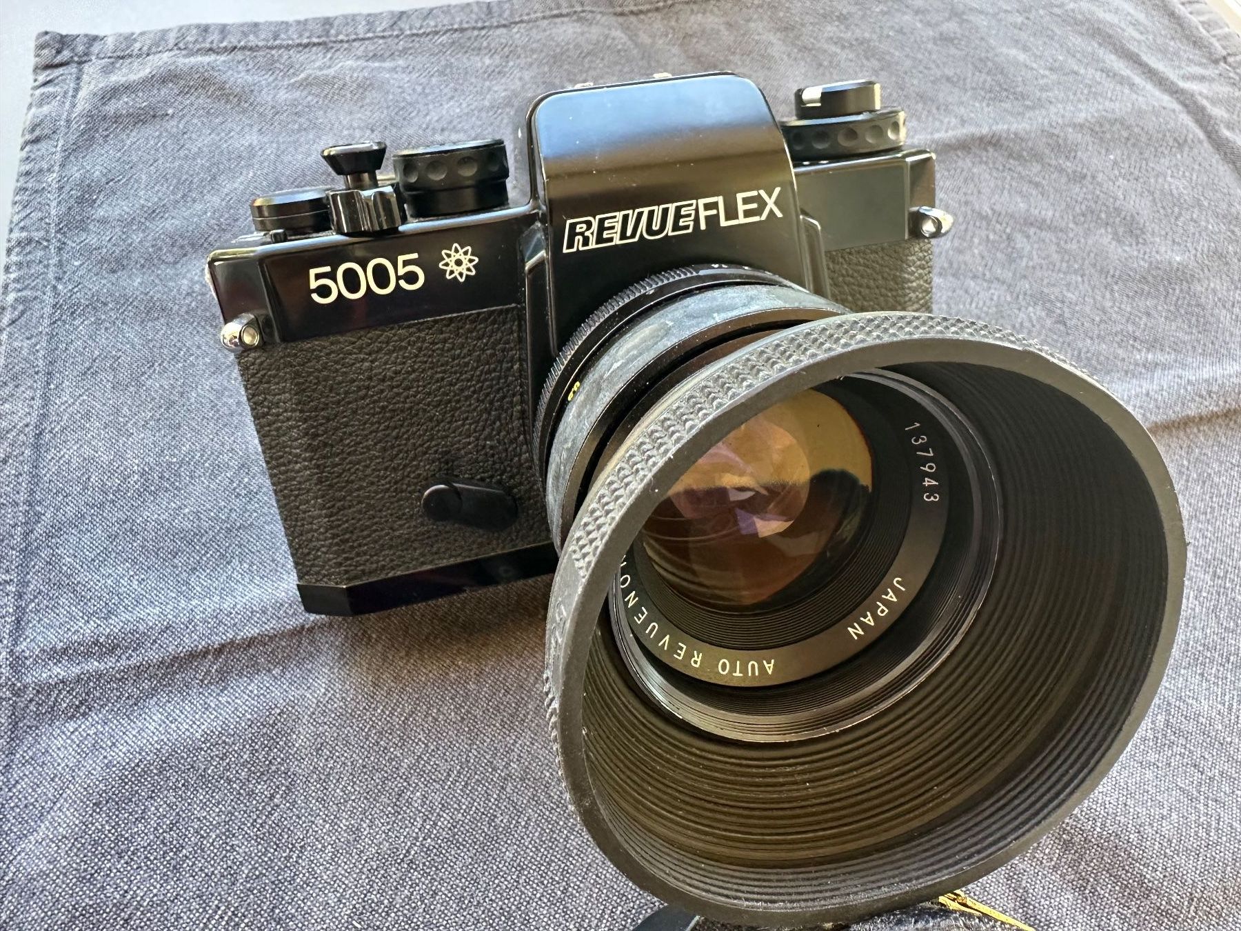 Fotocamera: Pack RevueFLEX 5005 + 35mm + 55m + 135mm – Usato da Thônex venduto da sui_001