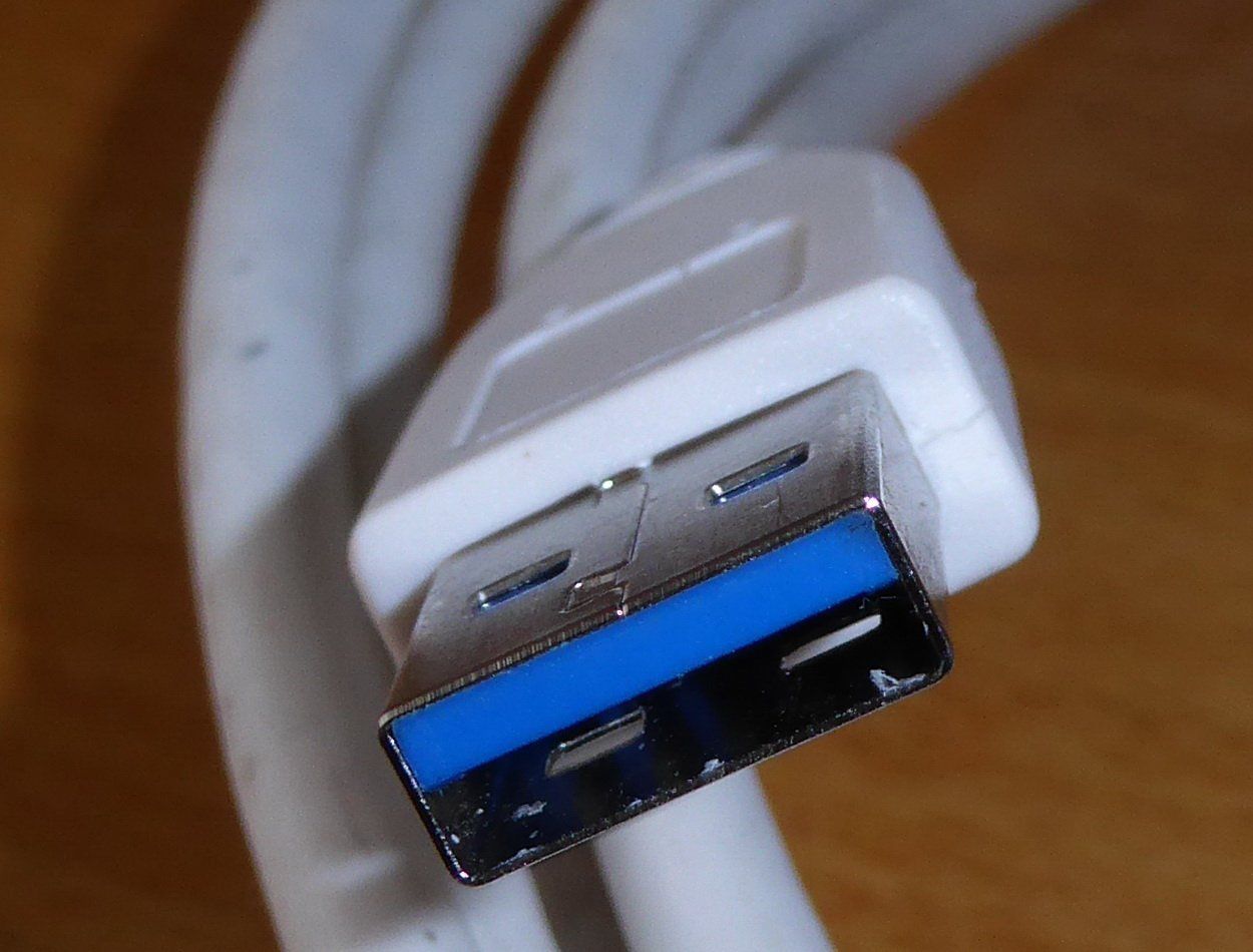 Cavi: USB Kabel 3.0, 3 Meter lang – Usato da Spreitenbach venduto da Turbo_1105 1