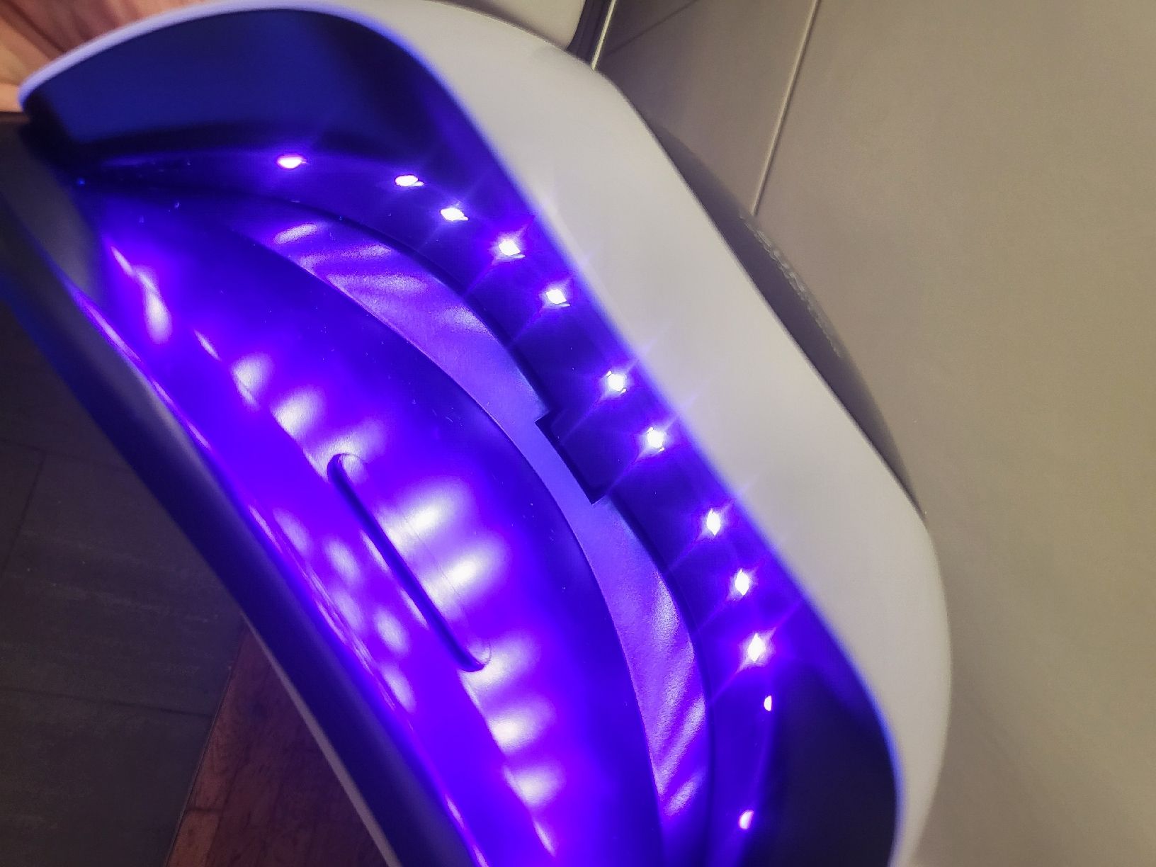 Unghie finte: NEUE LED Nagel lampe  – Nuovo e nell'imballaggio originale da Hellbühl venduto da d.d.d.125 3