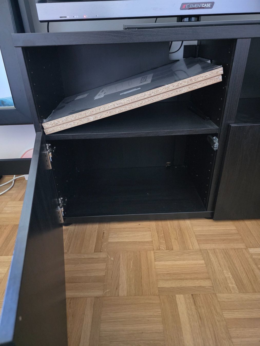 Ikea Mobili TV: Besta Ikea TV Bank + 2 Tablare – Usato da Dietwil venduto da bianca94 1