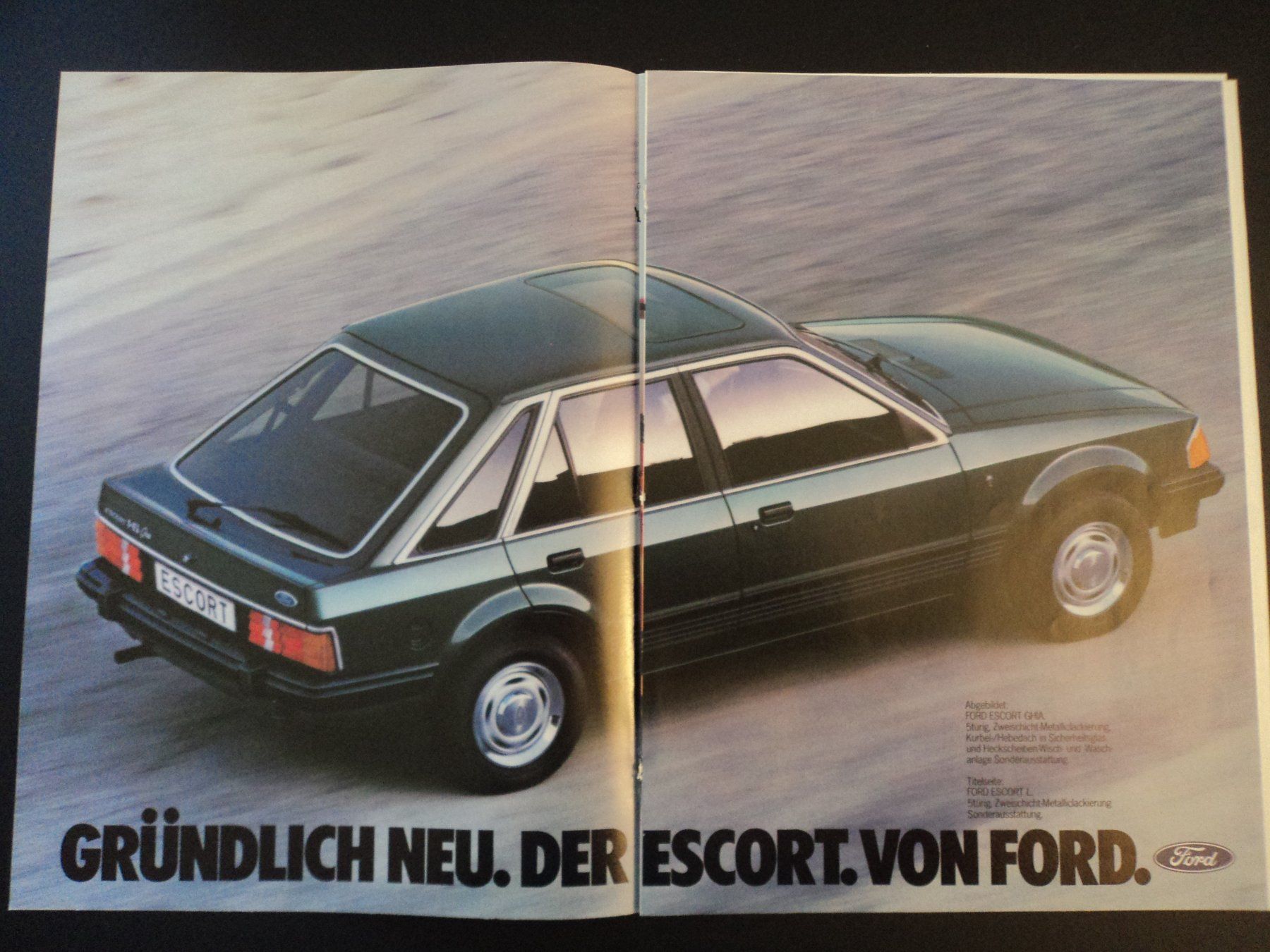 Ford Documenti: Prospekt Ford Escort mit XR3 – Usato da Schwarzenburg venduto da modelCARama 3