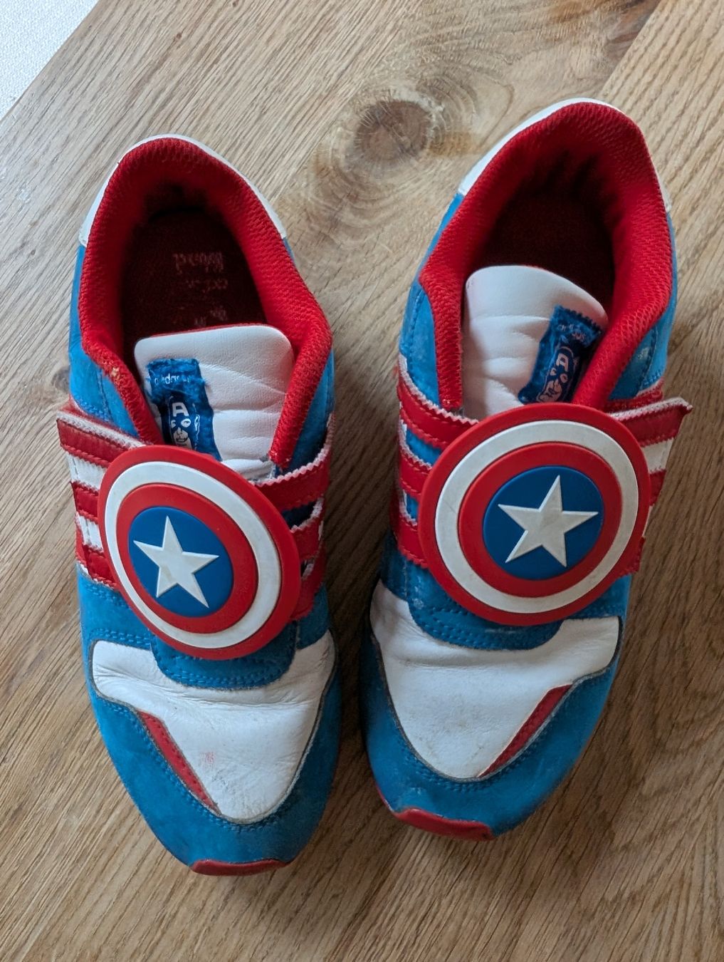 Adidas Scarpe per ragazzi: Adidas Captain America, Gr. 35 – Usato da Winterthur venduto da voan 1