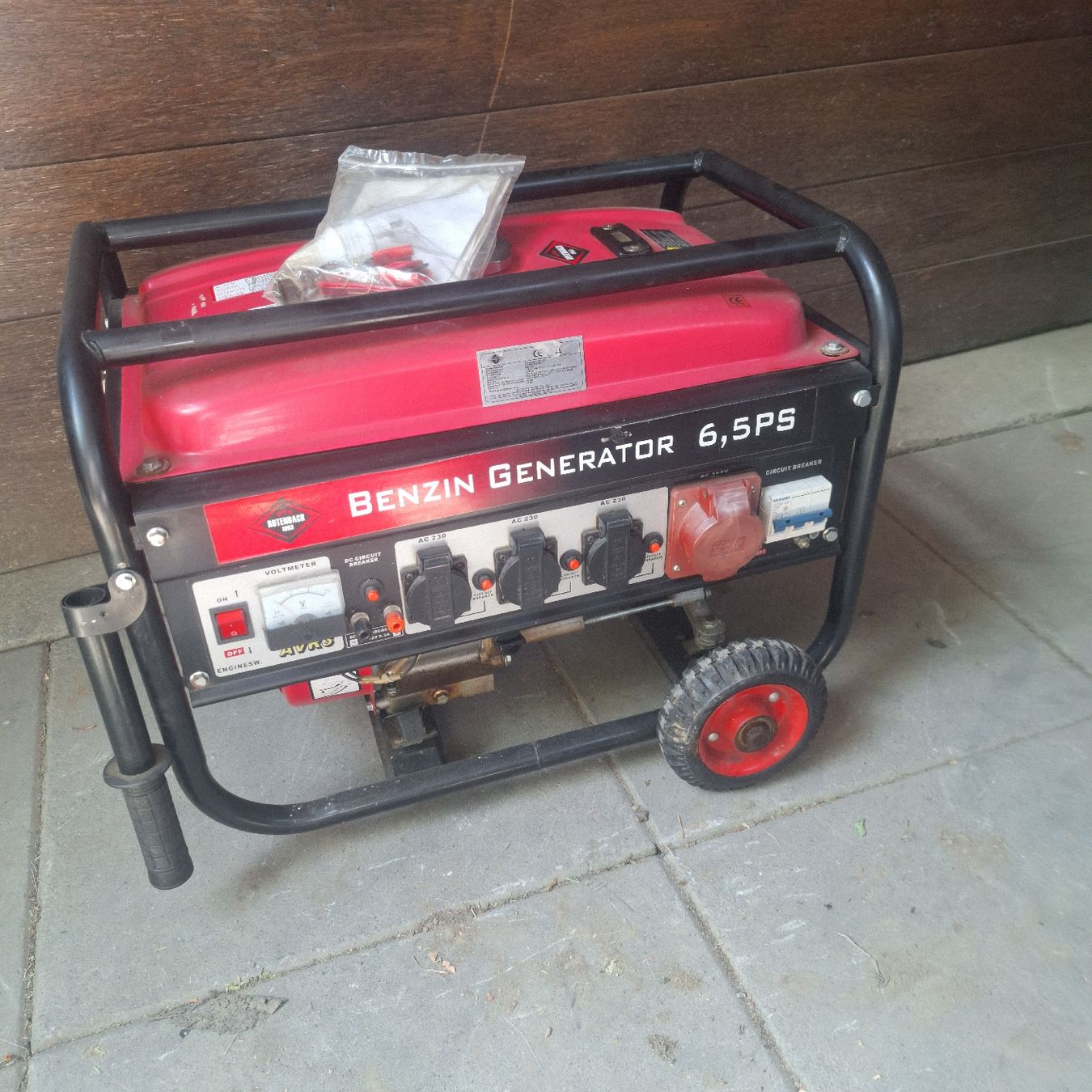 Generatori di corrente: Stromerzeuger 400V – Usato da Winterthur venduto da v-t88 5
