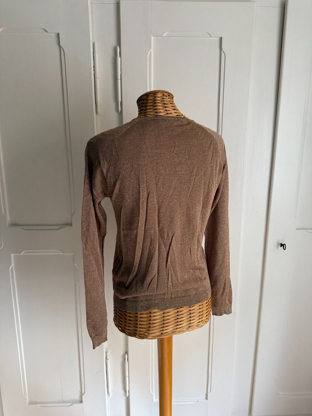 Globus Giacche: GLOBUS - Feinstrick Cardigan hellbraun-golden S – Usato da Zürich venduto da Diazaio 2