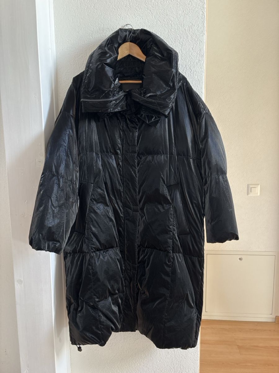 Annette Görtz Cappotti: Doudoune noire vynyle Annette Görtz taille M – Nuovo (secondo la descrizione) da Lonay venduto da car_l9sk
