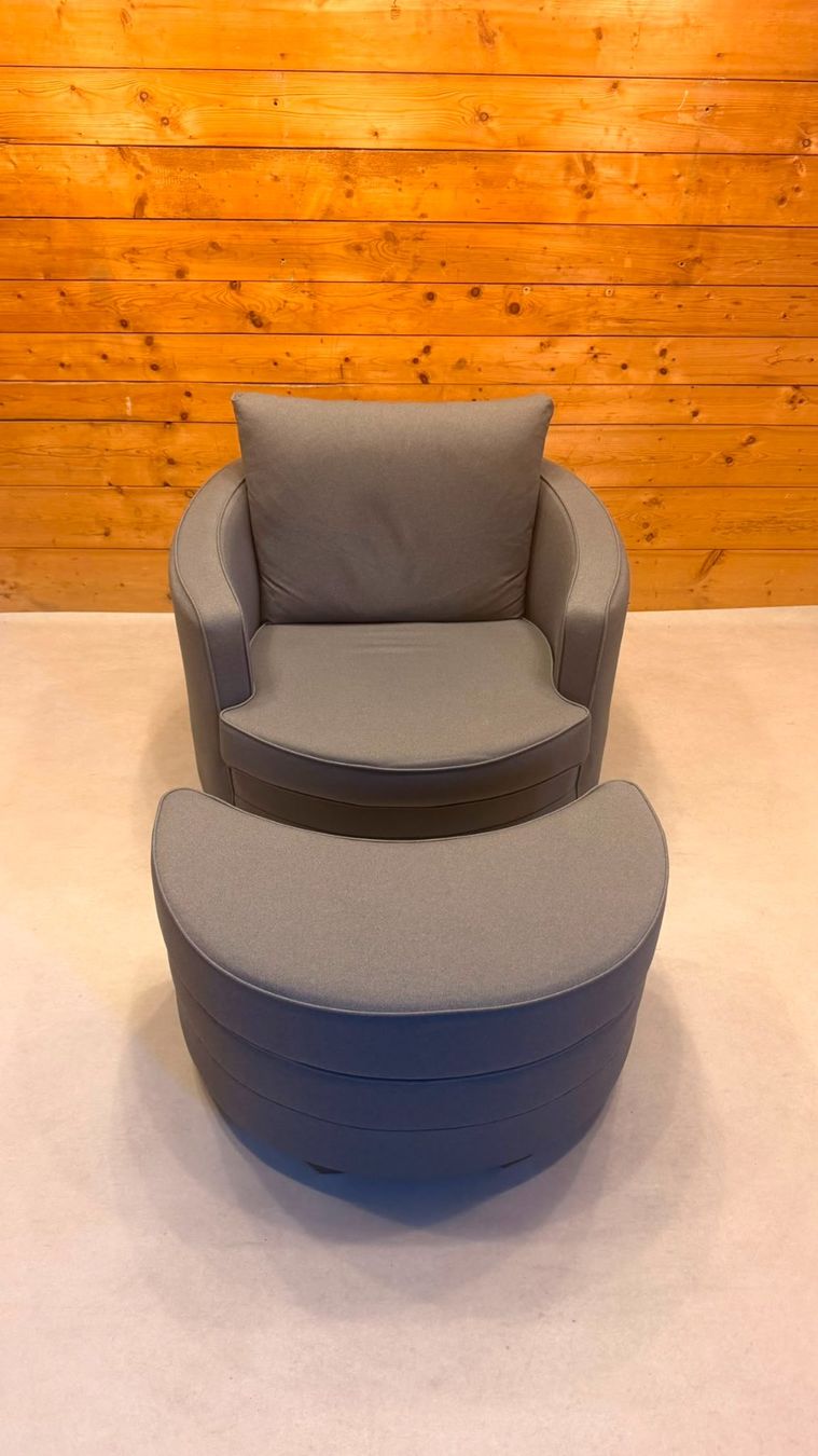 Poltrone: Moderner Drehsessel Lese Sessel mit passendem Hocker in Grau – Usato da Rickenbach ZH venduto da Der-Insider 9