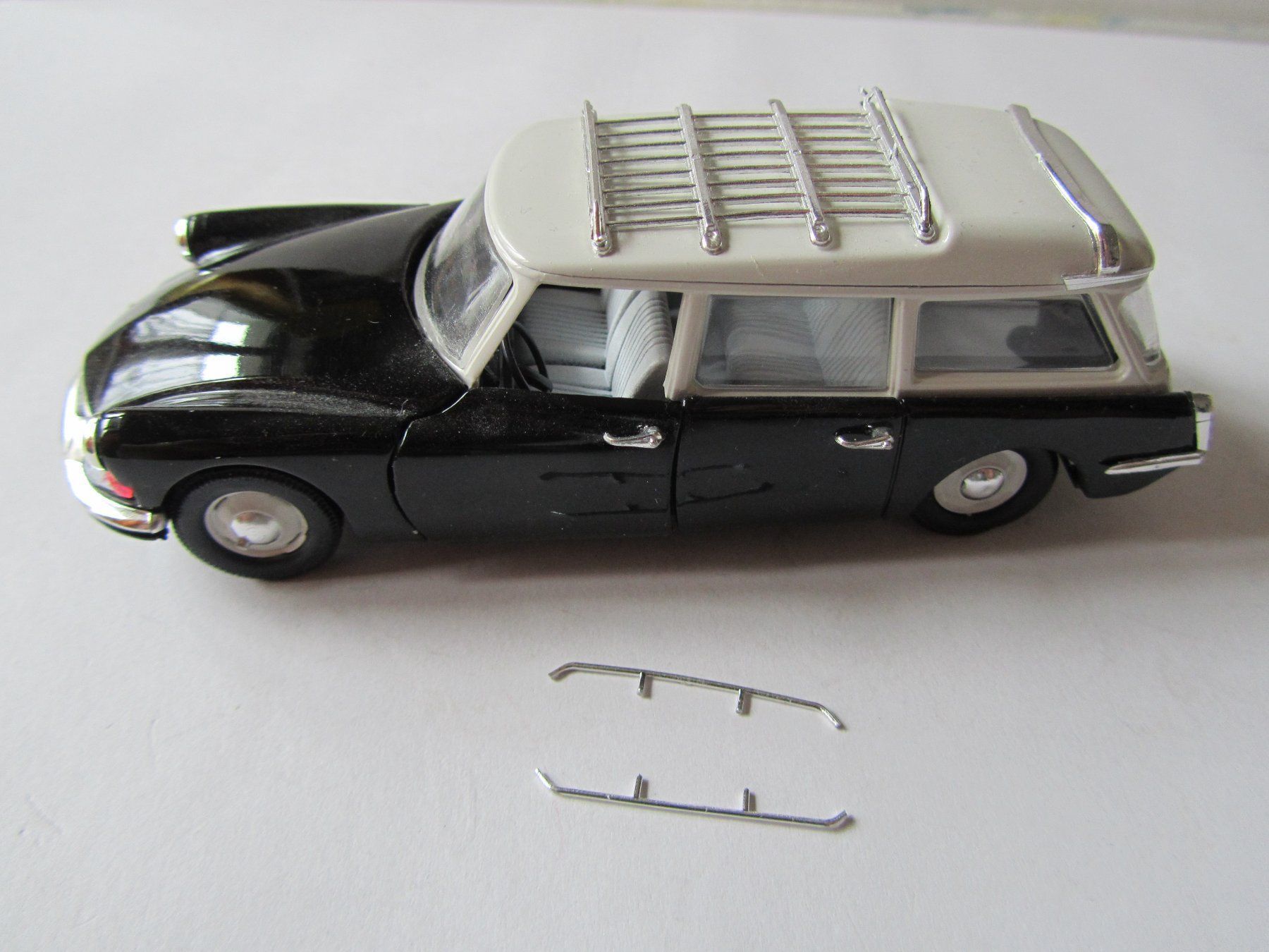 Citroën Modellini d'auto: Citroen ID 19 Break, Rio Italien – Usato da Weiningen ZH venduto da dietsch57 8