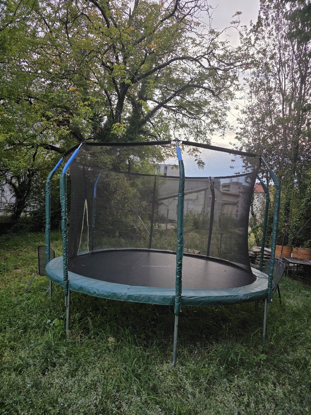 Gonser Trampoline: GONSER Gartentrampolin mit Sicherheitsnetz – Gebraucht aus Biel/Bienne von ast_9gtk 3