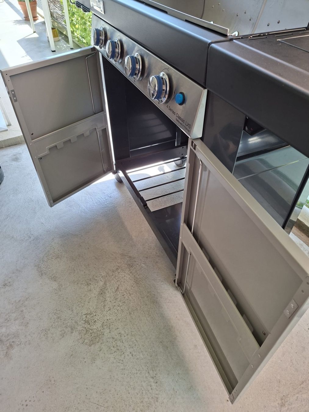 Griglie: BBQ 4 Series Classix LXS – Usato da Küttigen venduto da Salento90 5