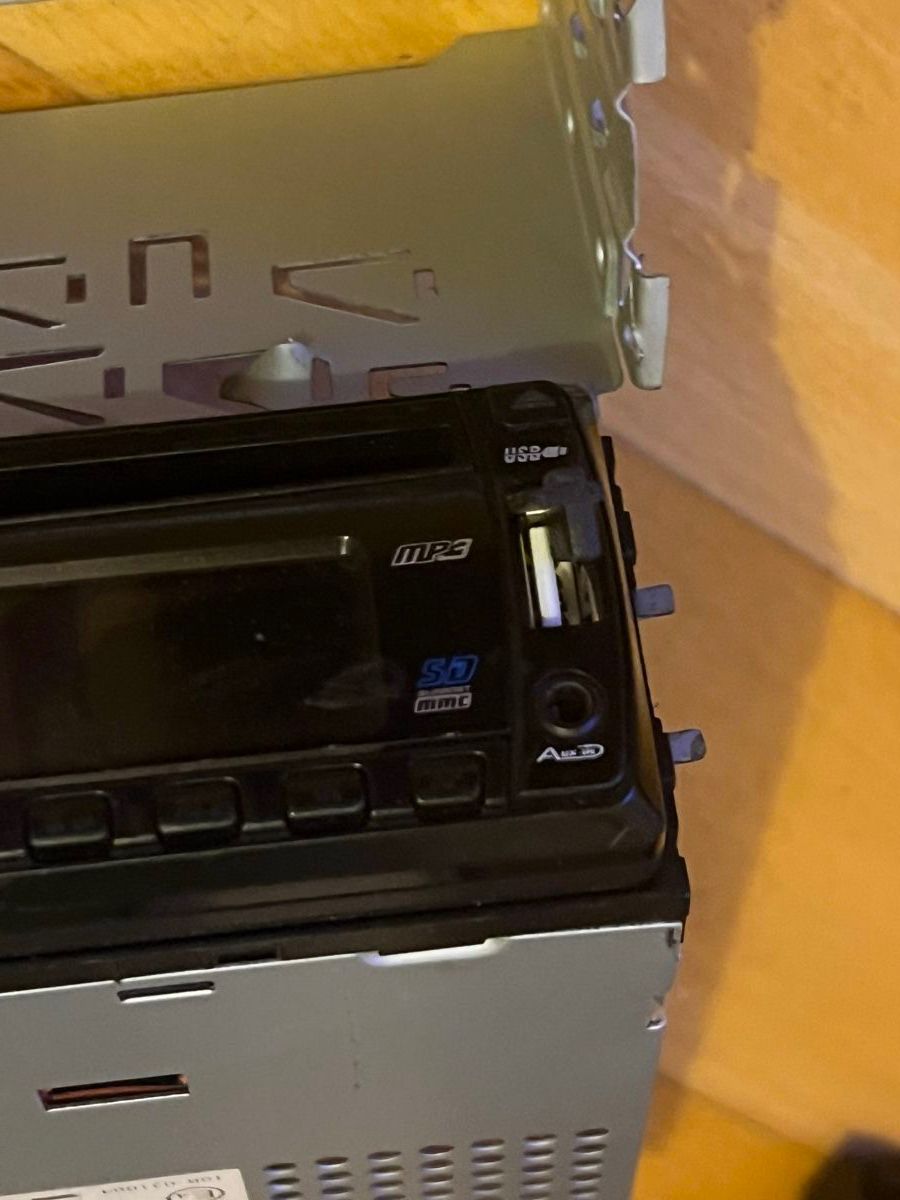 Microspot Sistemi audio & multimediali: Autoradio 1 DIN de marque Microspot CD/ USB – Usato da Bulle venduto da Sammobil 1