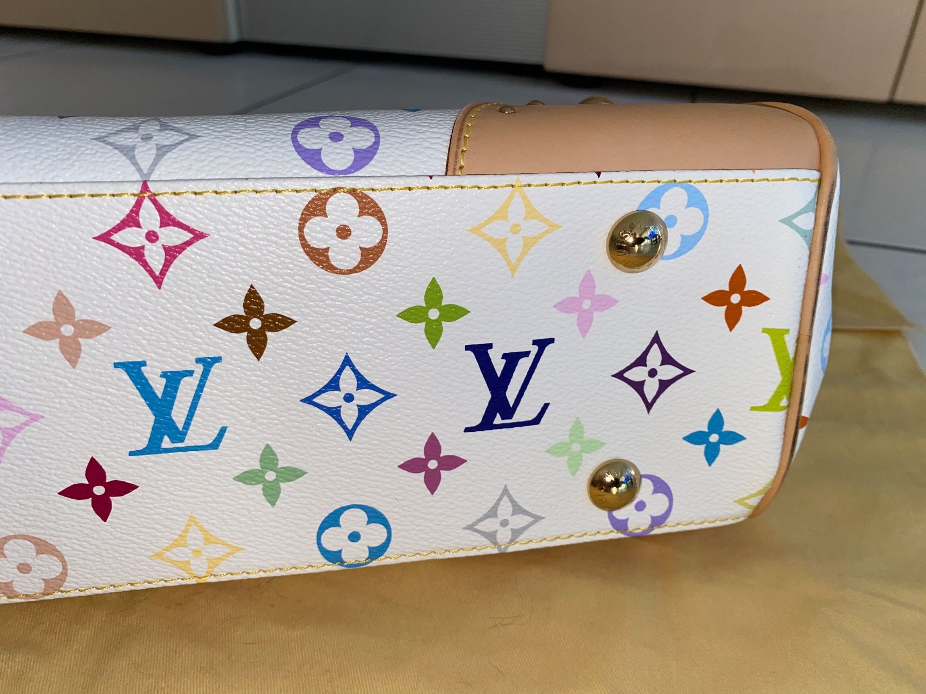 Louis Vuitton Borse da donna: Original Louis Vuitton BEVERLY MM Blanc Multicolor Quittung – Nuovo e nell'imballaggio originale da Suhr venduto da 1stclass 9