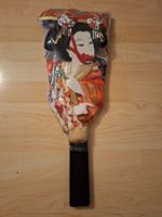 Mit Geisha geschmücktes Hagoita aus Japan