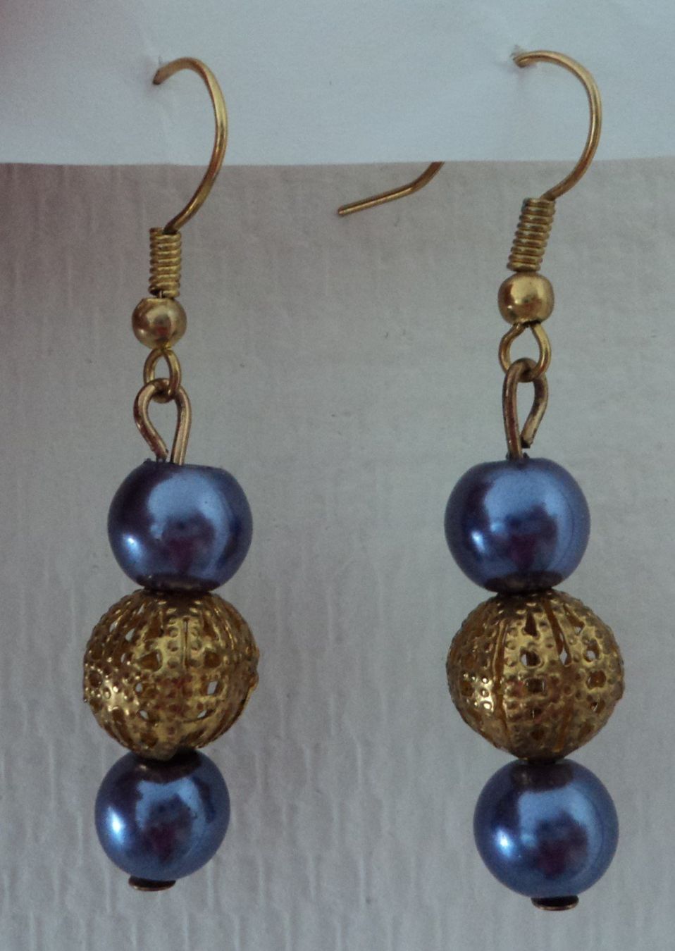 Ohrringe & -stecker: Boucles d'oreilles avec perles dorées et bleues/violets – Neu (gemäss Beschreibung) aus Basel von maripas17