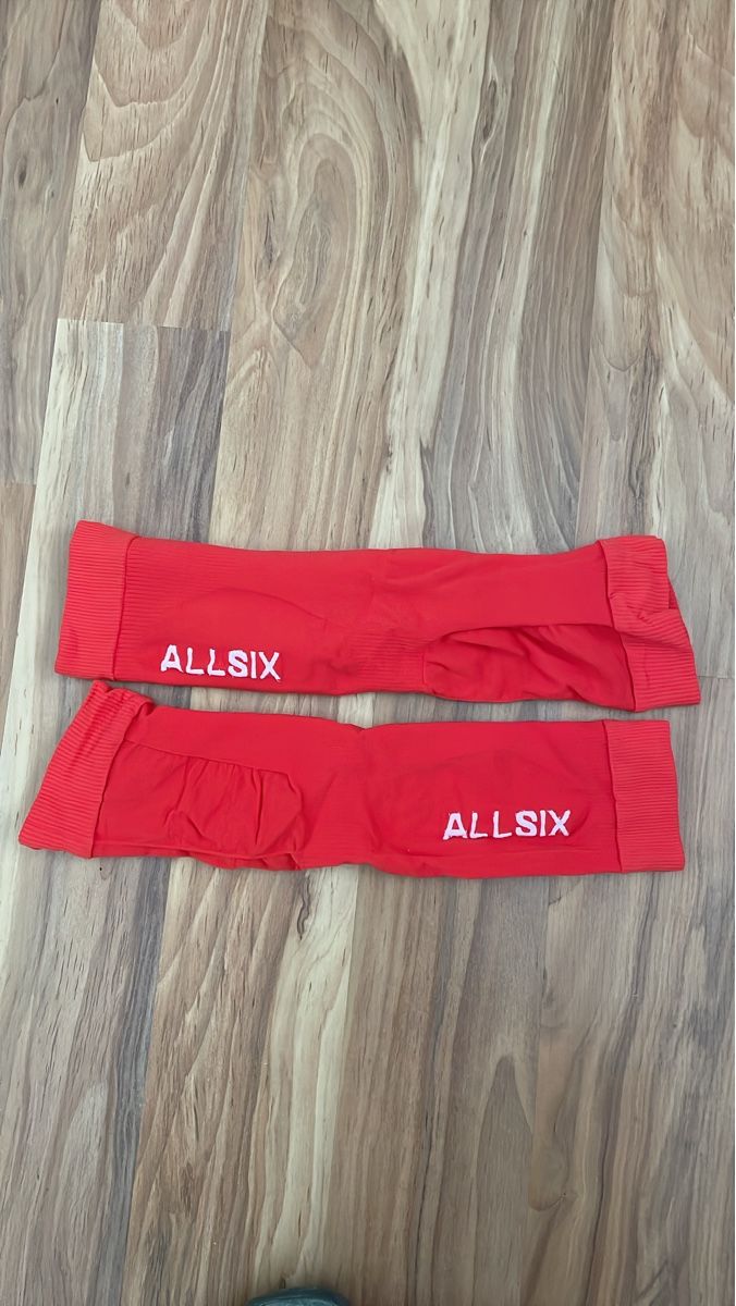 Handschuhe & Handstulpen: ALLSIX Armlinge rot Grösse L/XL – Gebraucht aus Neuenkirch von balani