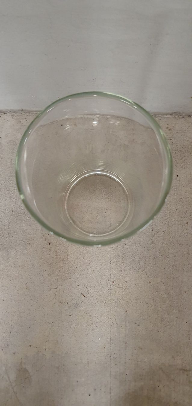 Gläser: Blumenvase aus Glas 30 cm Höhe – Gebraucht aus Zürich von Leica.C89 3